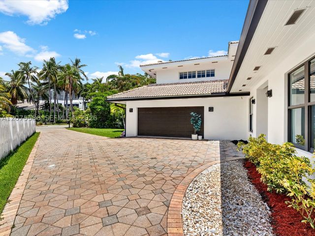 343 Centre Is, Golden Beach, FL 33160