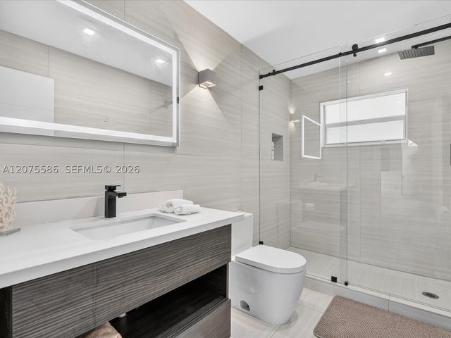 343 Centre Is, Golden Beach, FL 33160