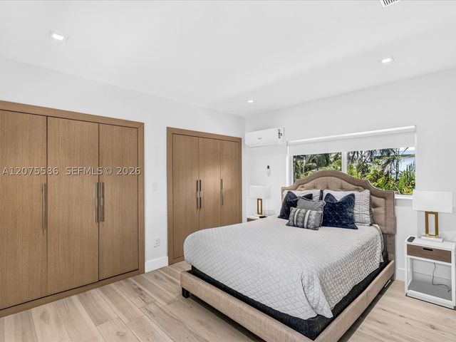 343 Centre Is, Golden Beach, FL 33160