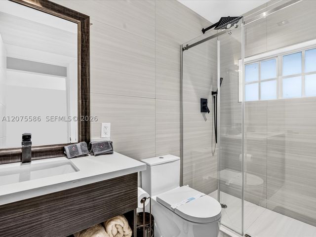 343 Centre Is, Golden Beach, FL 33160