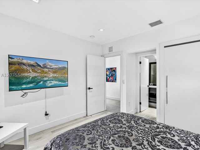 343 Centre Is, Golden Beach, FL 33160