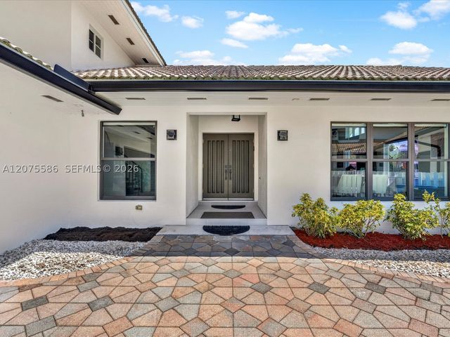 343 Centre Is, Golden Beach, FL 33160