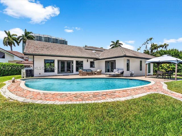 343 Centre Is, Golden Beach, FL 33160