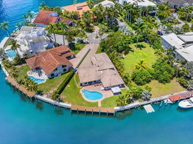 343 Centre Is, Golden Beach, FL 33160