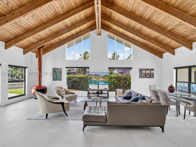 343 Centre Is, Golden Beach, FL 33160