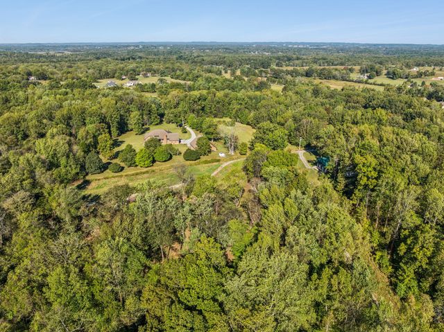 7025 Cairo Bend Rd, Lebanon, TN 37087
