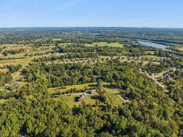 7025 Cairo Bend Rd, Lebanon, TN 37087