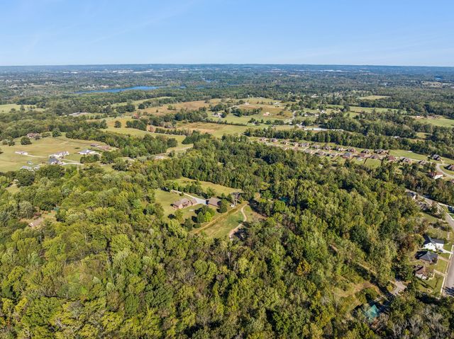 7025 Cairo Bend Rd, Lebanon, TN 37087