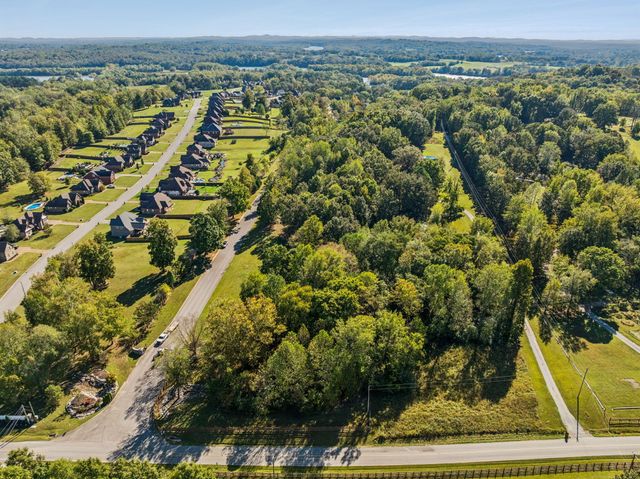 7025 Cairo Bend Rd, Lebanon, TN 37087