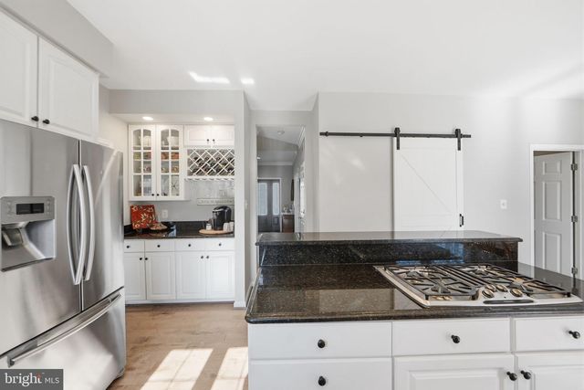 8151 CANCUN CT, Gainesville, VA 20155