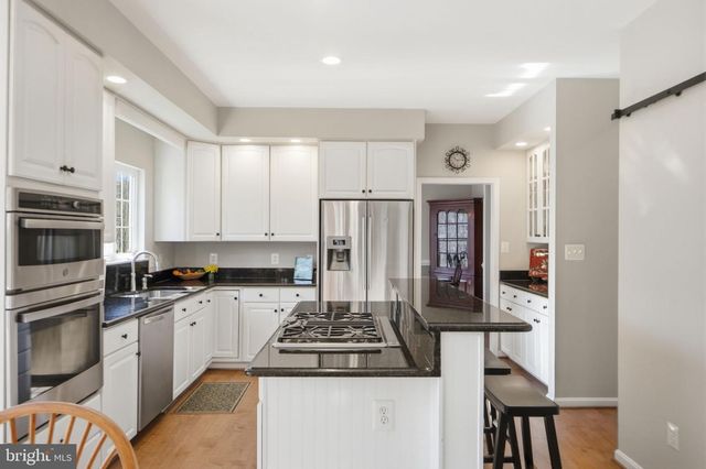 8151 CANCUN CT, Gainesville, VA 20155