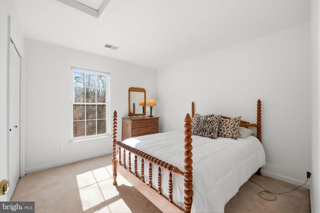 8151 CANCUN CT, Gainesville, VA 20155