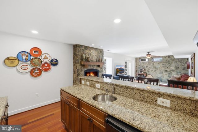 8151 CANCUN CT, Gainesville, VA 20155