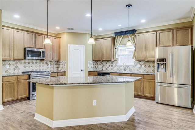 6001 Saint Denis St, Corpus Christi, TX 78414