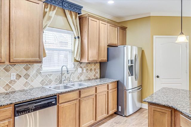 6001 Saint Denis St, Corpus Christi, TX 78414