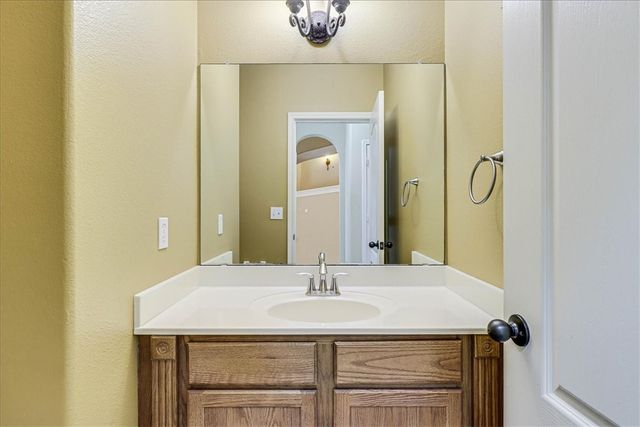 6001 Saint Denis St, Corpus Christi, TX 78414