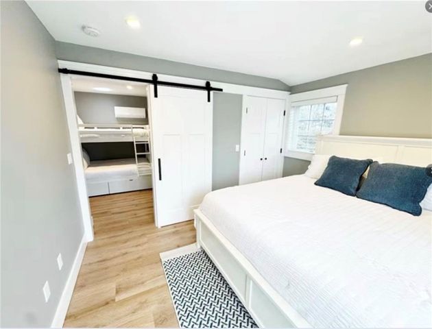 21 Warren Avenue 21, Middletown, RI 02842