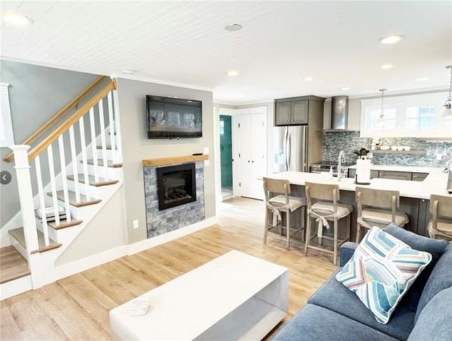 21 Warren Avenue 21, Middletown, RI 02842