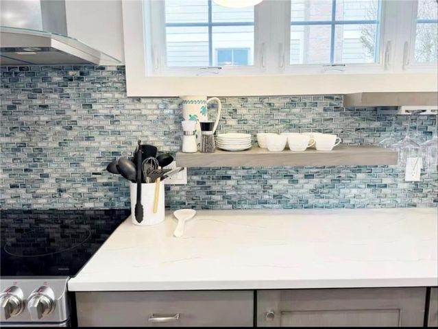 21 Warren Avenue 21, Middletown, RI 02842