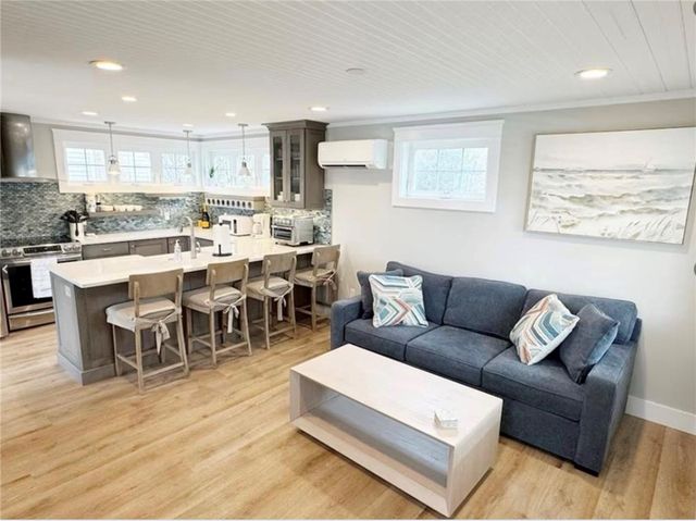 21 Warren Avenue 21, Middletown, RI 02842