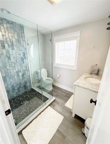 21 Warren Avenue 21, Middletown, RI 02842