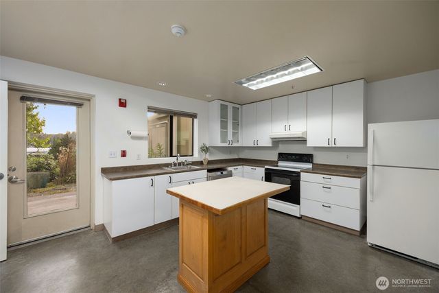 13244 Woodinville-Redmond Road NE, Redmond, WA 98052