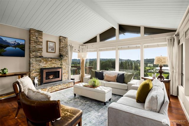 13244 Woodinville-Redmond Road NE, Redmond, WA 98052