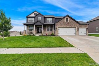 127 Central Park Avenue, Wentzville, MO 63385