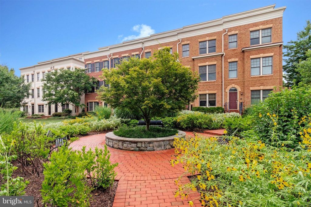 4531 WESTHALL DR NW, Washington, DC 20007