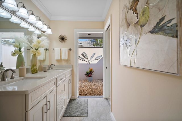 5143 SE Club Way, Stuart, FL 34997