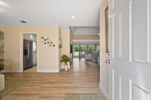 5143 SE Club Way, Stuart, FL 34997