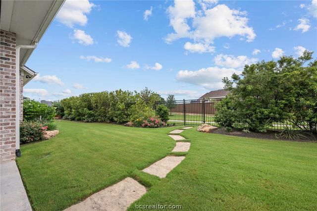 4816 Crystal Ridge Lane, College Station, TX 77845