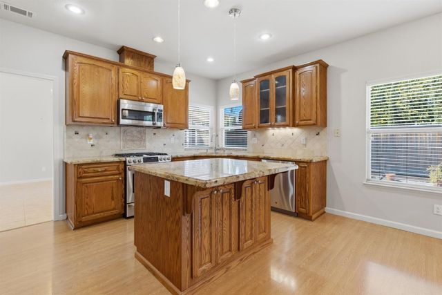 1703 Egret Dr, Tracy, CA 95376