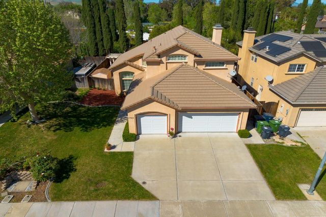 1703 Egret Dr, Tracy, CA 95376