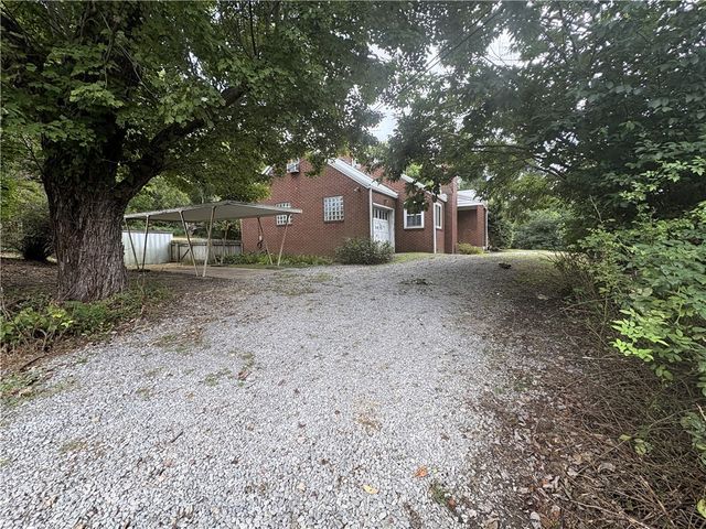 1405 Pittsburgh Rd, Middlesex Twp, PA 16059