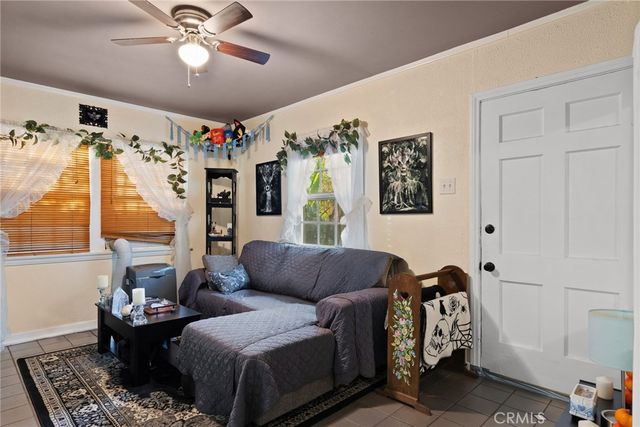 17806 Erwin St, Encino, CA 91316