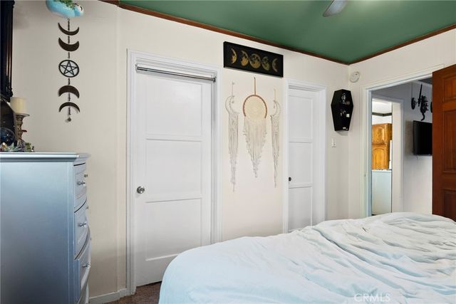 17806 Erwin St, Encino, CA 91316