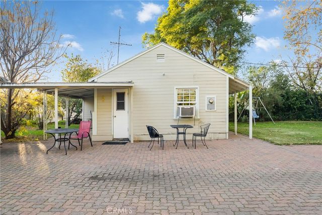 17806 Erwin St, Encino, CA 91316
