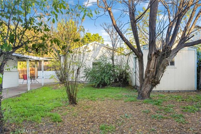 17806 Erwin St, Encino, CA 91316