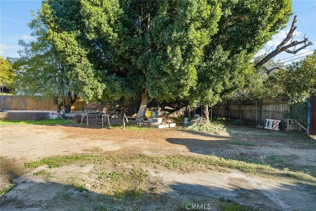 17806 Erwin St, Encino, CA 91316