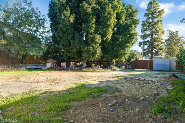 17806 Erwin St, Encino, CA 91316