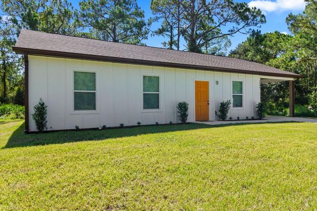2008 Robert AVE, Alva, FL 33920