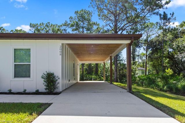 2008 Robert AVE, Alva, FL 33920