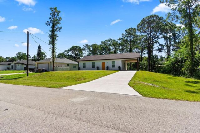 2008 Robert AVE, Alva, FL 33920