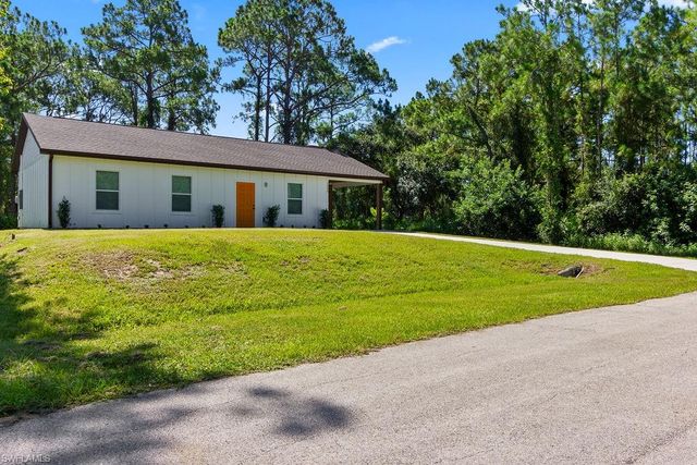 2008 Robert AVE, Alva, FL 33920