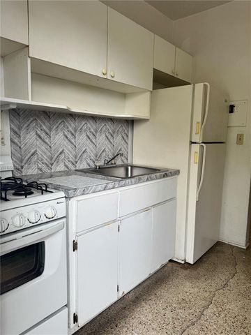 2110 NW 24th St 3, Miami, FL 33142