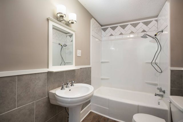 1012 Coulter St, Clarksville, TN 37040