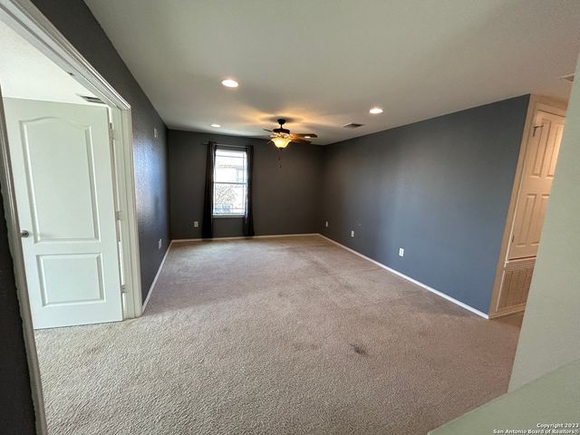 318 PLEASANTON CIR, San Antonio, TX 78221