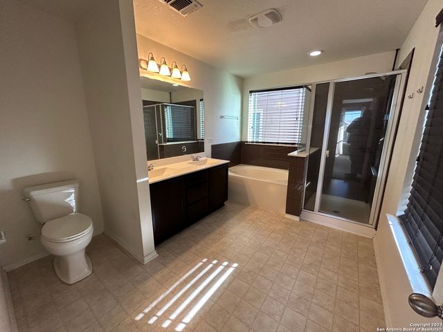 318 PLEASANTON CIR, San Antonio, TX 78221