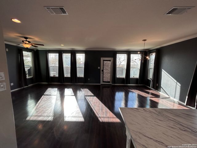 318 PLEASANTON CIR, San Antonio, TX 78221